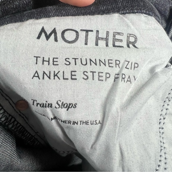 MOTHER Womens The Stunner Zip Ankle Step Fray Jeans Train Stops Size 27 - Picture 13 of 13